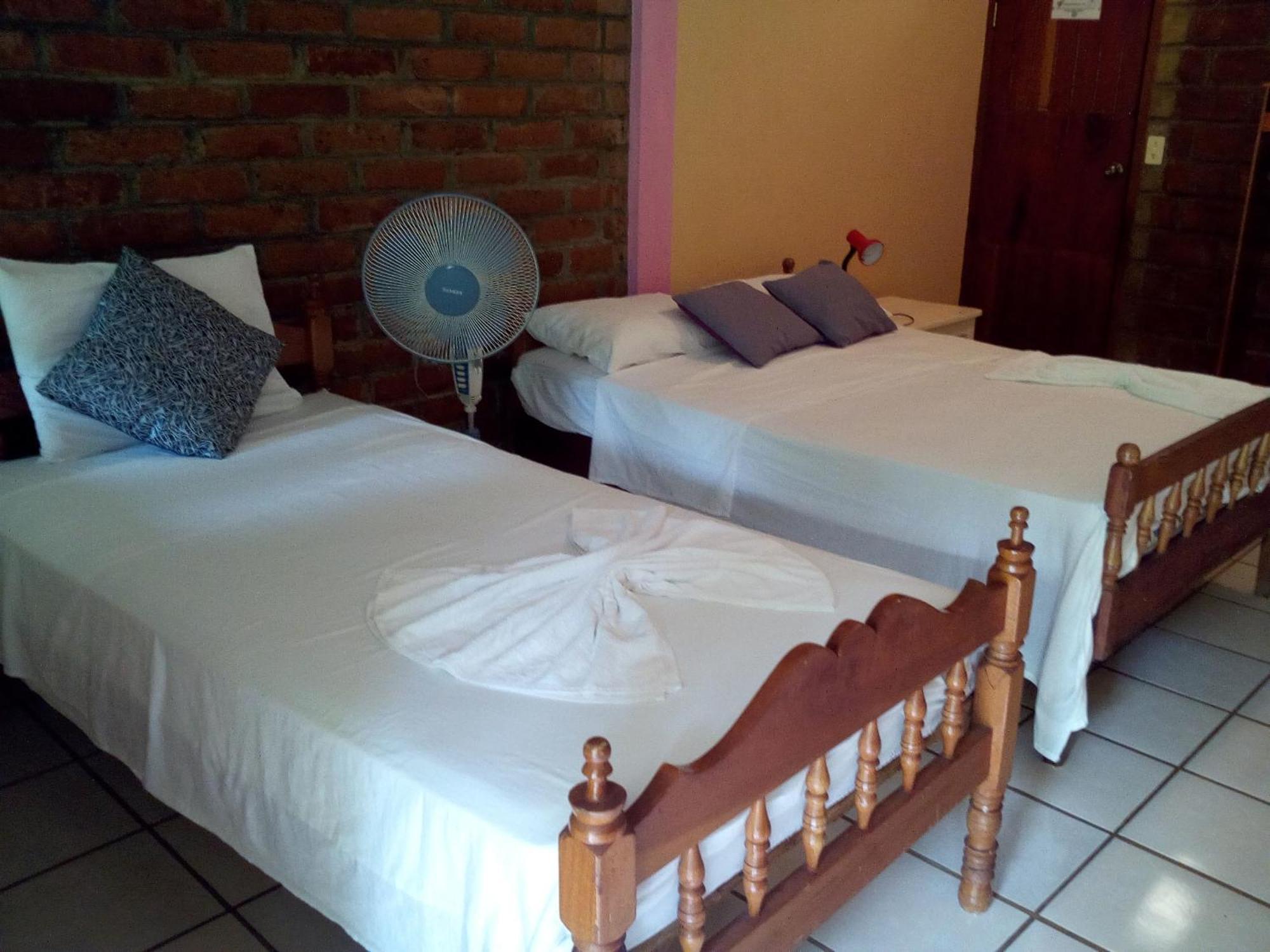 Eco-Lodge El Porvenir. Santa Cruz Ngoại thất bức ảnh